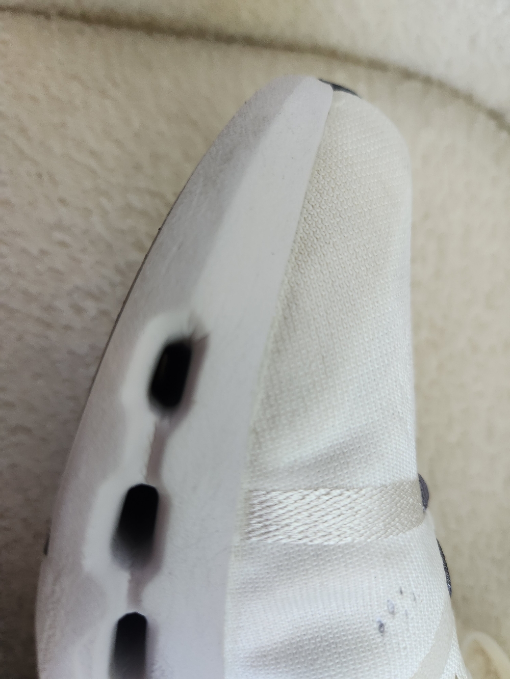 Men’s White Sneakers Size 8 - Picture 10 of 16